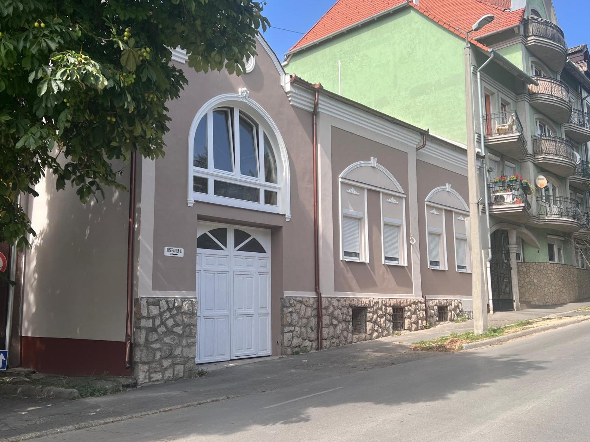 Berzsenyi Apartmanhaz Kaposvar Luaran gambar